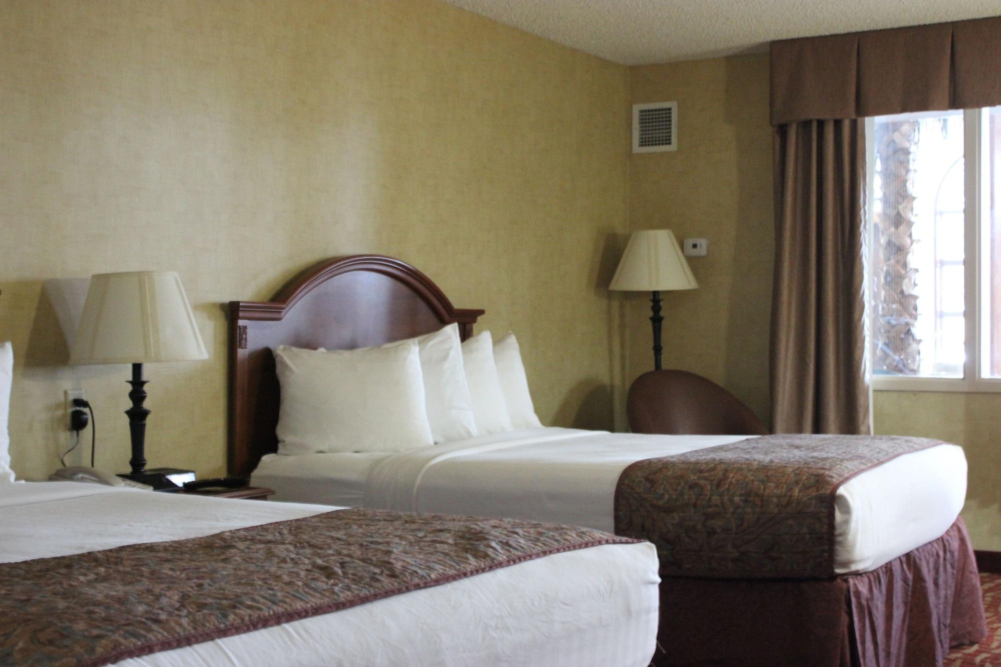 Rodeway Inn Columbia Mall Loop Гранд-Форкс Экстерьер фото