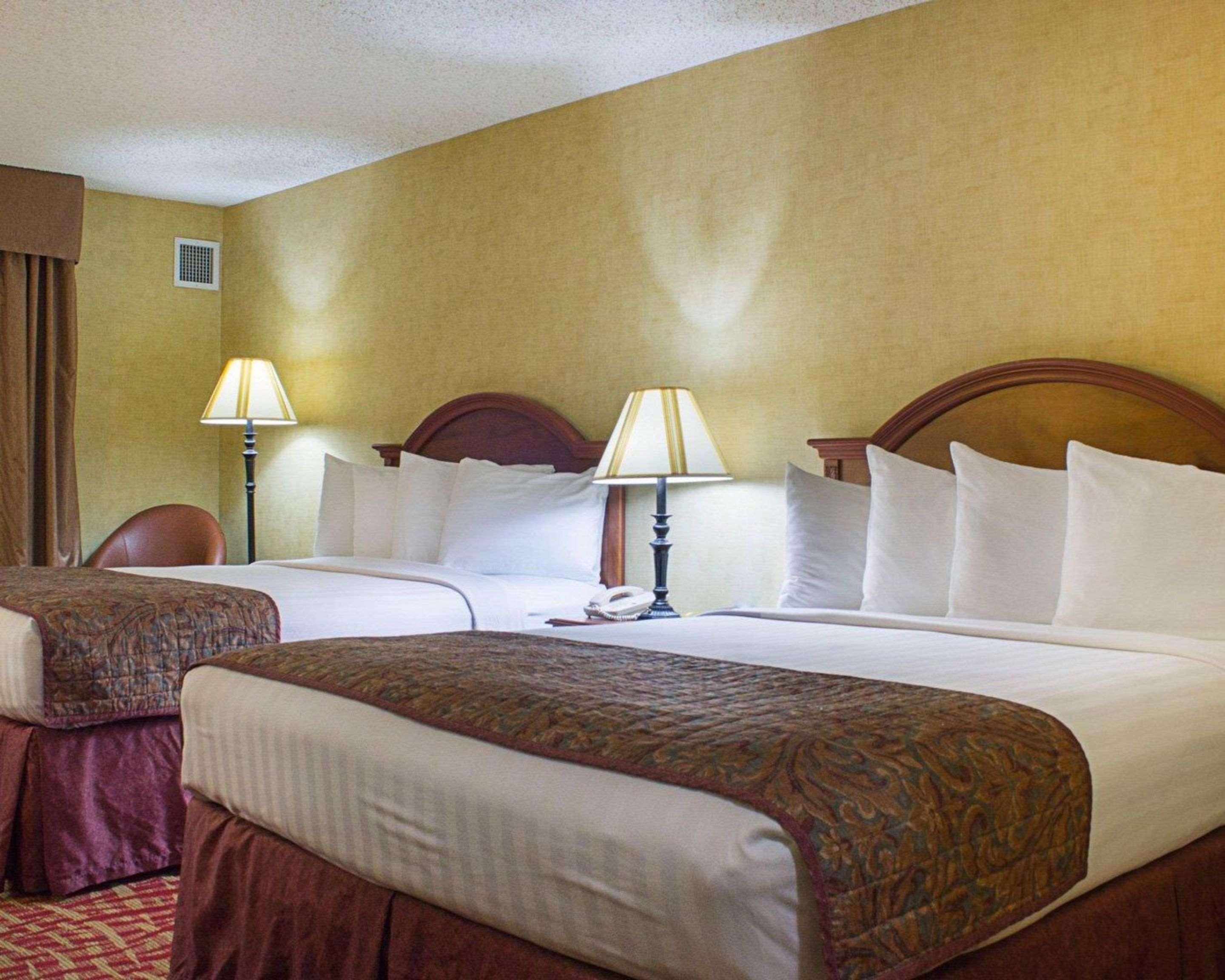 Rodeway Inn Columbia Mall Loop Гранд-Форкс Экстерьер фото