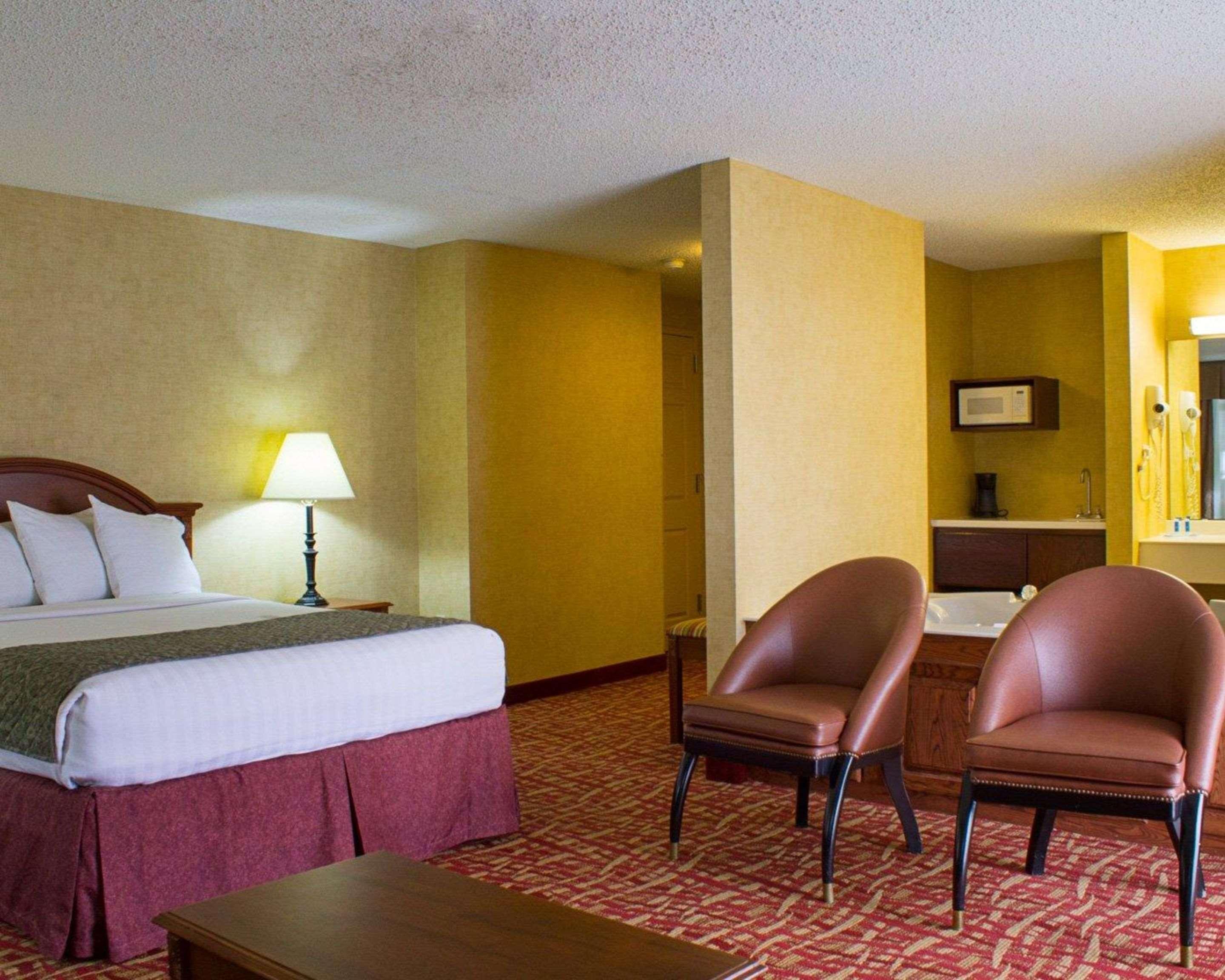 Rodeway Inn Columbia Mall Loop Гранд-Форкс Экстерьер фото