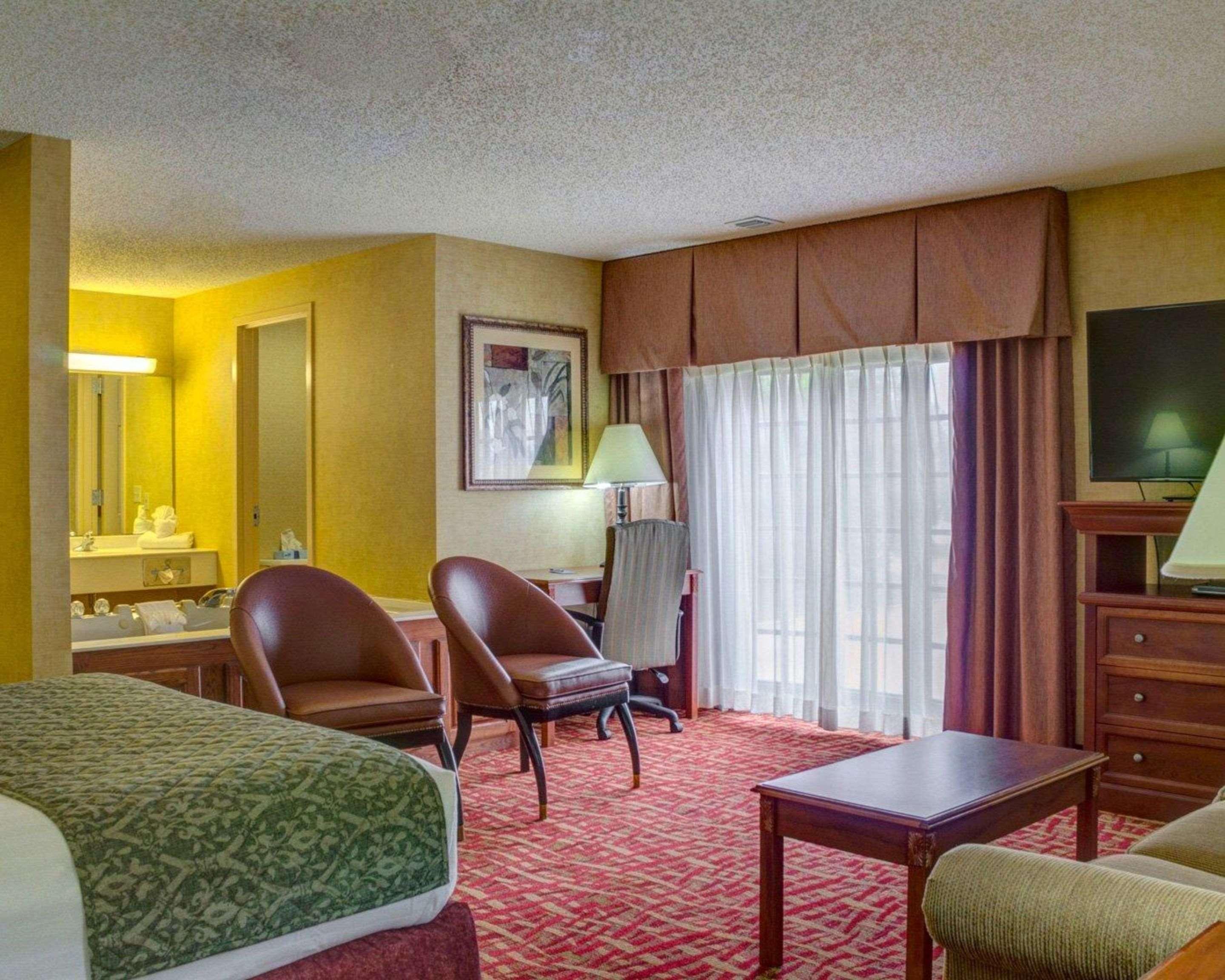 Rodeway Inn Columbia Mall Loop Гранд-Форкс Экстерьер фото