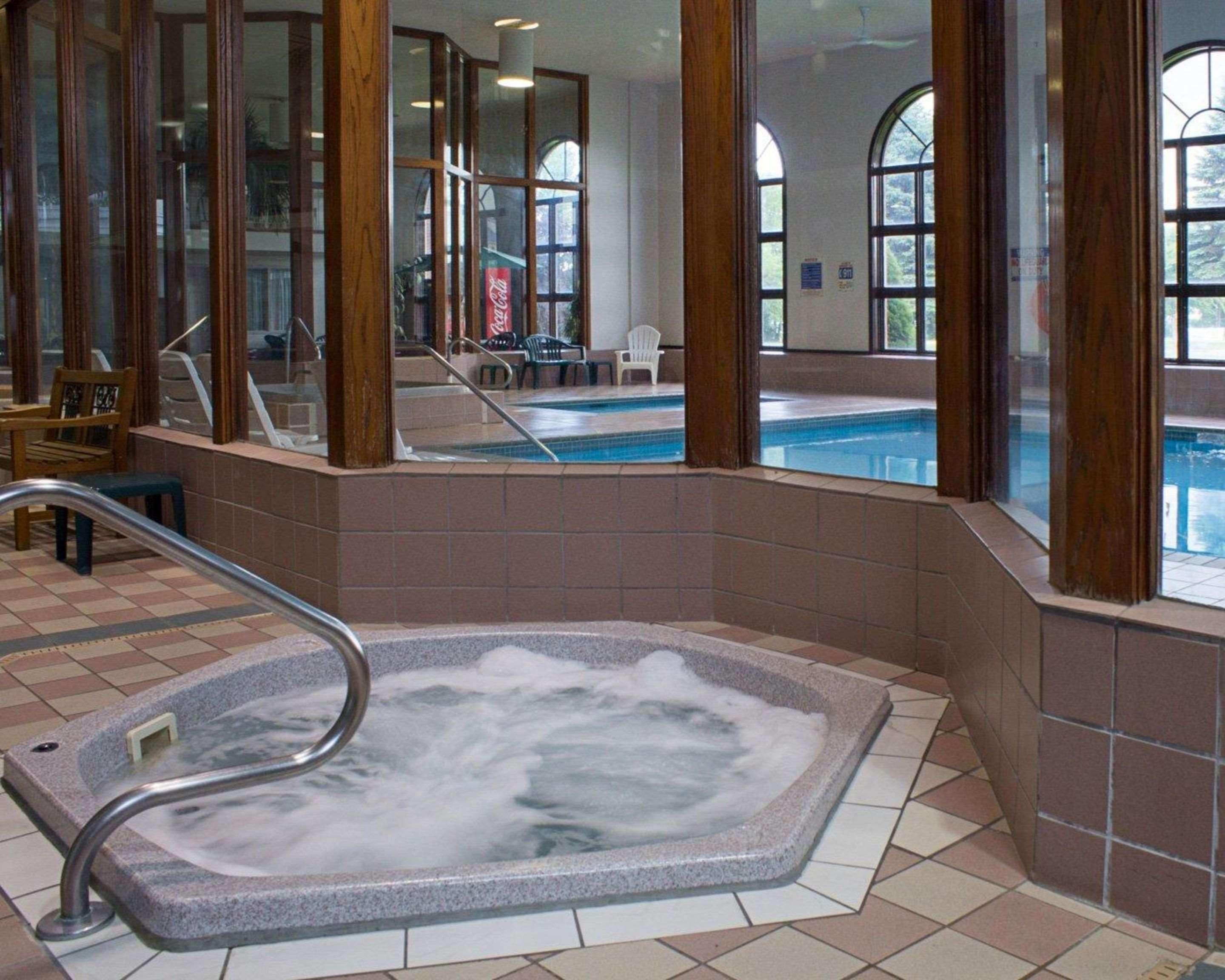 Rodeway Inn Columbia Mall Loop Гранд-Форкс Экстерьер фото