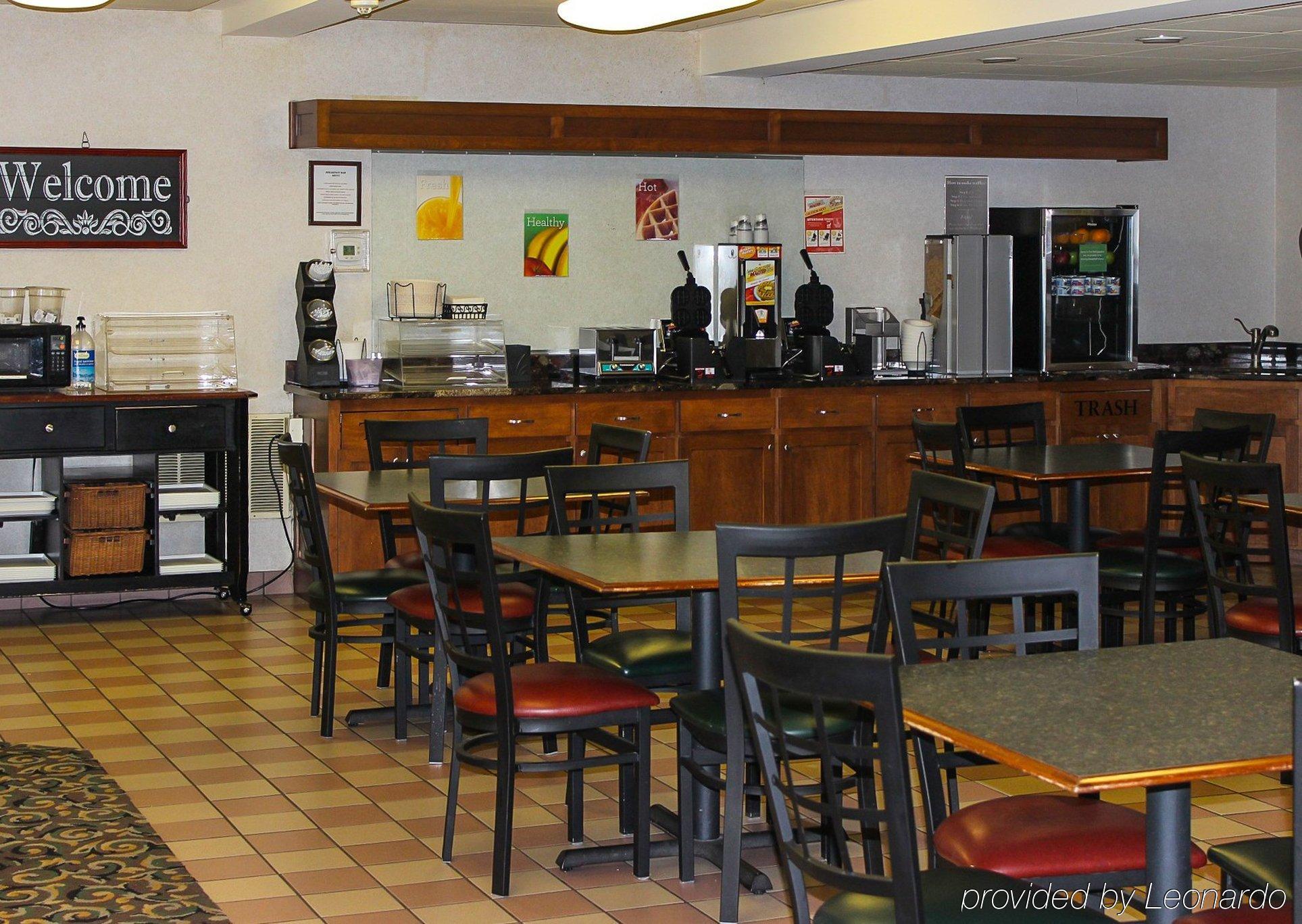 Rodeway Inn Columbia Mall Loop Гранд-Форкс Экстерьер фото