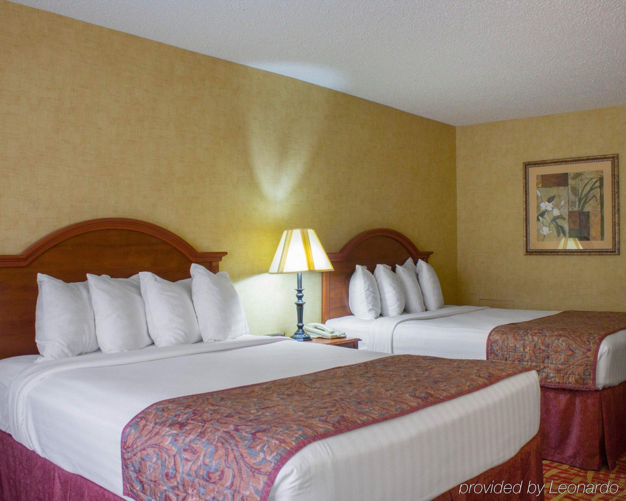 Rodeway Inn Columbia Mall Loop Гранд-Форкс Экстерьер фото